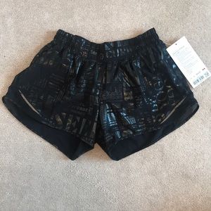 Brand new Lululemon hotty hot 4” shorts